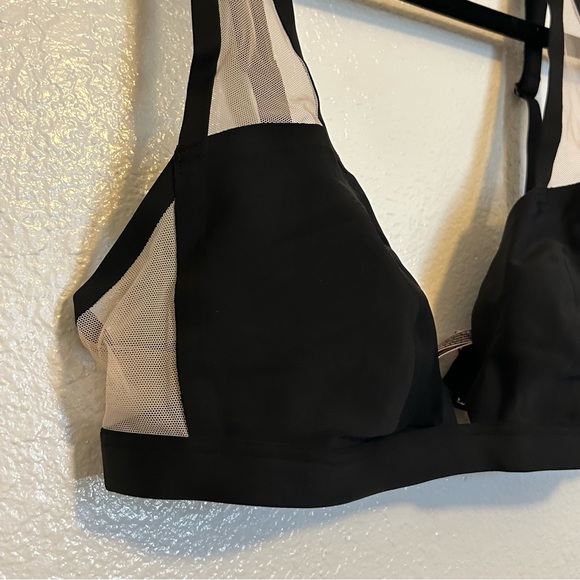 NEW VICTORIA’S SECRET Mesh Black Wireless Bra Size Large bralette - Picture 2 of 5